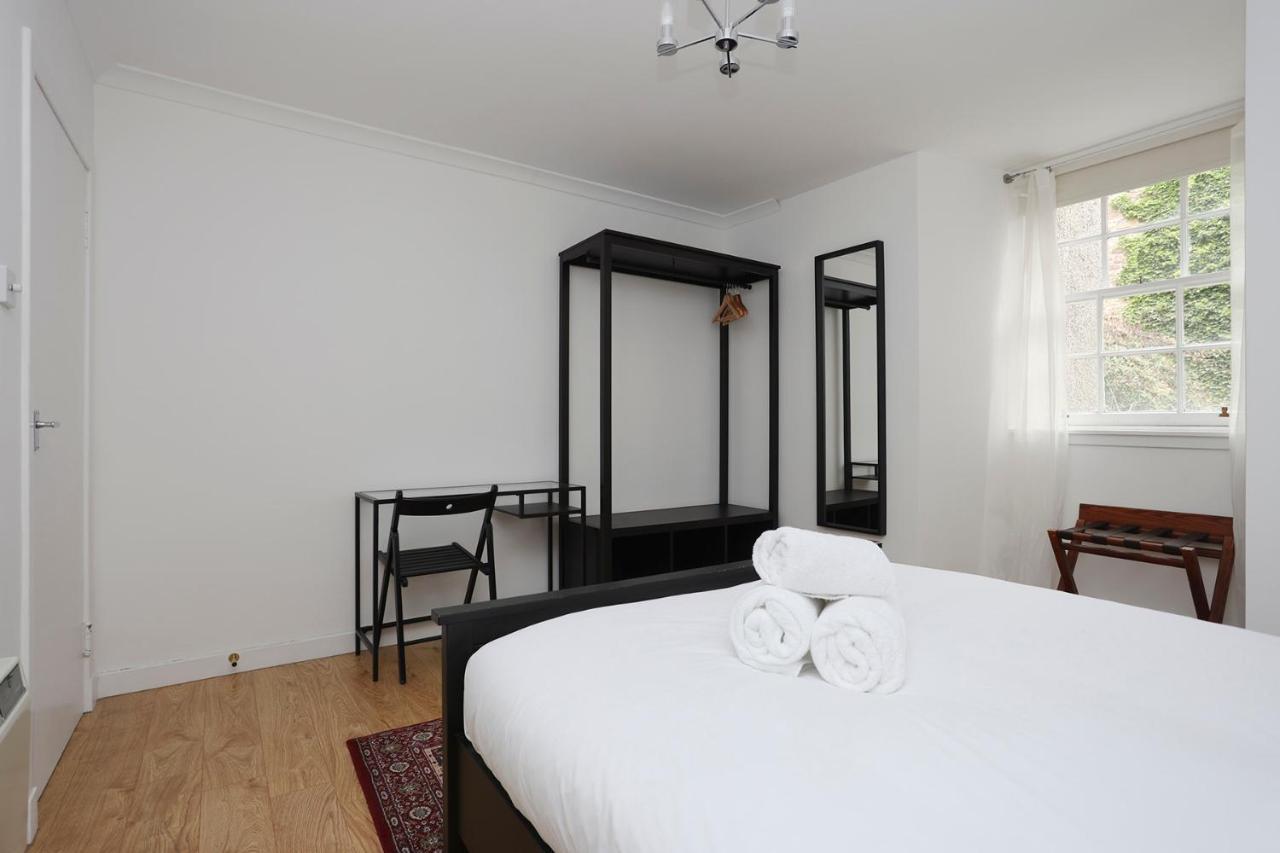 Joivy 1 Bed Flat, Heart Of Grassmarket Edimburgo Exterior foto